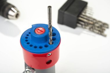 Bir matkap makinesinde ev kullanımı için hobi matkap keskinleştirici