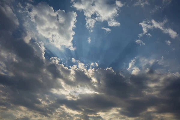 Blue Sky Dark Clouds Sun — Stock Photo, Image