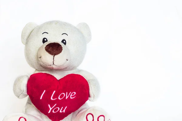 Lindo cachorro de oso con corazón. San Valentín, te quiero. regalo a la niña para el paraíso de San Valentín —  Fotos de Stock