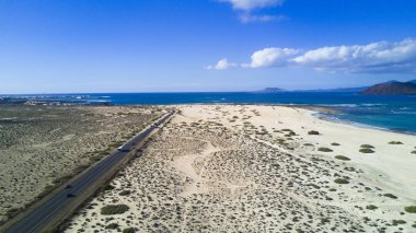 yol, çöl, sahil havadan görünümü