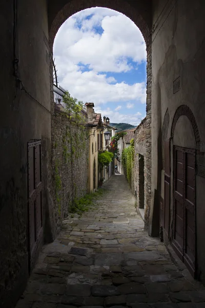 Strada del borgo medievale — Foto Stock