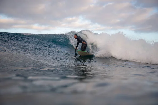 Vagues de surf sur l'île de fuerteventura — Photo