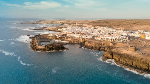 Widok z lotu ptaka na zatokę El Cotillo, Fuerteventura. Wyspy Kanaryjskie Obrazy Stockowe bez tantiem