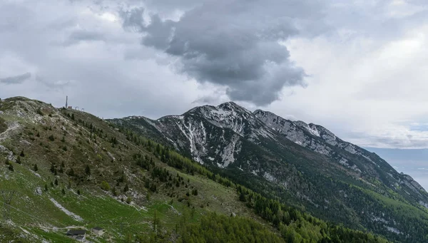 Monte Baldo, alto, nuvens — Fotografia de Stock