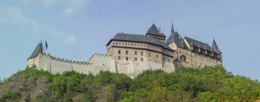 Karlstejn kale büyük panorama