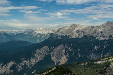 Alpspitze, güneyinde Bavyera