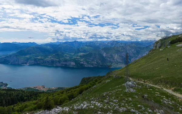 Monte Baldo, Garda Gölü, büyük panorama görünümünü
