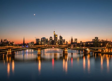 Frankfurt am Main, Almanya 'da günbatımı