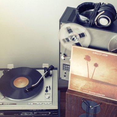 Kings Of Leon vinil plak çevresinde güneş batmadan gel albüm