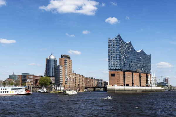 Sala de conciertos Elbphilharmonie, puerto de Hamburgo en el río Elba —  Fotos de Stock