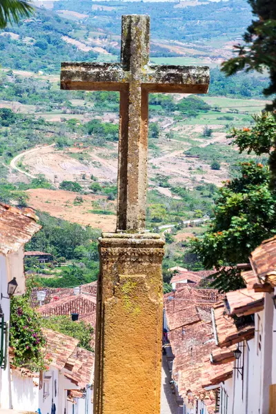 Stone Cross e Cidade Colonial — Fotografia de Stock