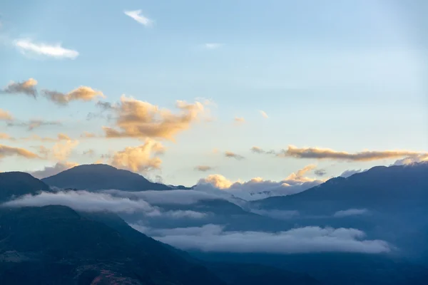 Hügel bei Sonnenuntergang — Stockfoto