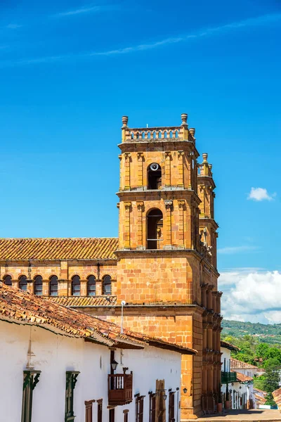 Barichara-Kathedrale und blauer Himmel — Stockfoto