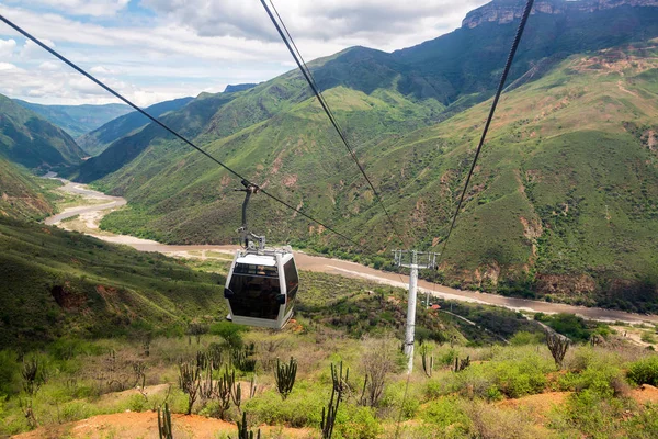 Letecký tramvaj v Chicamocha Canyon — Stock fotografie