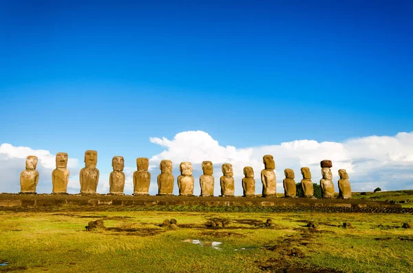 Isola di Pasqua Moai Row — Foto Stock