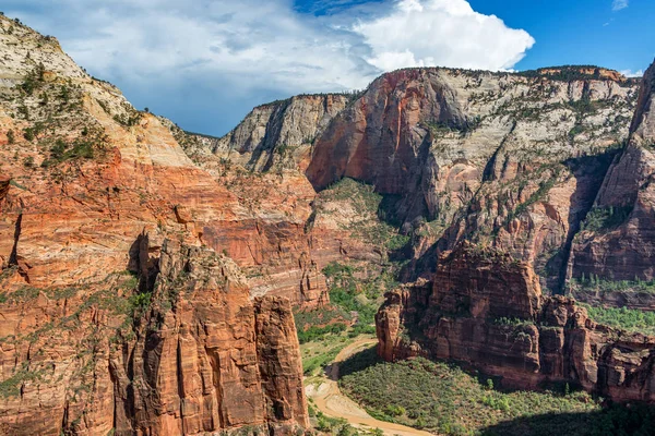 Vista dramática do Parque Nacional de Zion — Fotografia de Stock