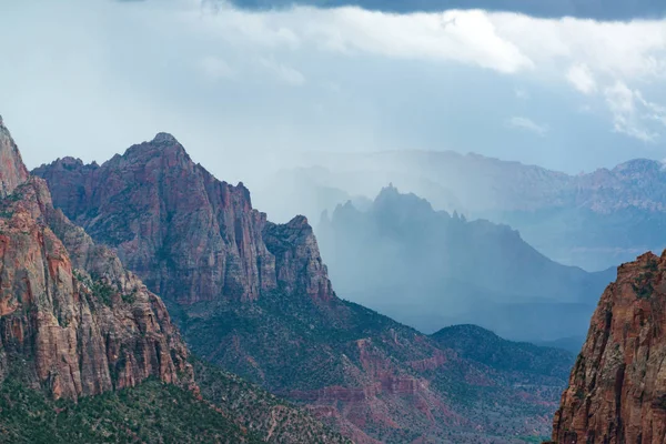 Tempestade no Parque Nacional de Zion — Fotografia de Stock