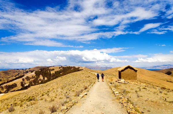 Mochileros en la Isla del Sol — Foto de Stock