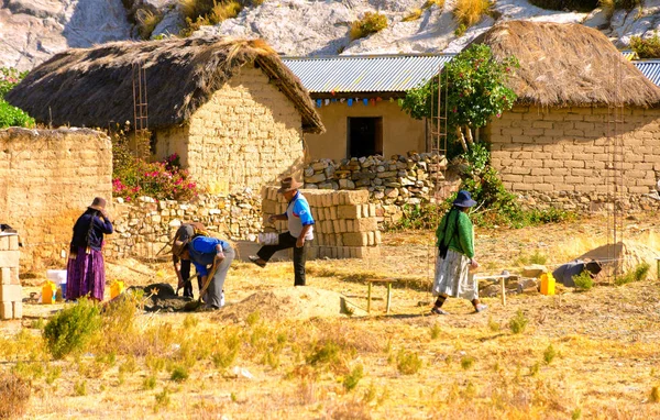 Personnes travaillant en Bolivie — Photo