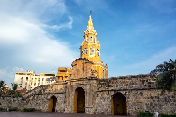 Porta della torre dell'orologio del mattino presto — Foto Stock