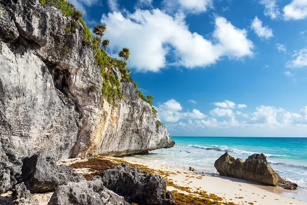 Beach by Tulum Ruins in Mexico — Stock Photo, Image