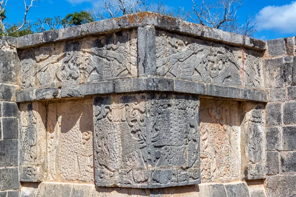 Podrobnosti o rytiny v Chichen Itza — Stock fotografie