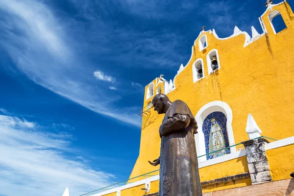 Estatua de Juan Pablo II en Izamal —  Fotos de Stock