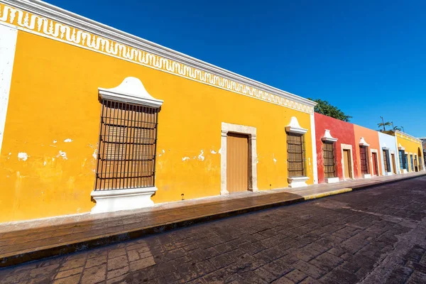 Row of Colonial Buildings — Stock Photo, Image