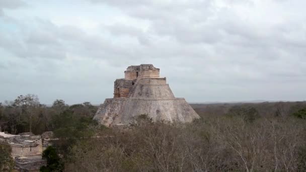 Magicians House in Uxmal Mexico — Stock Video