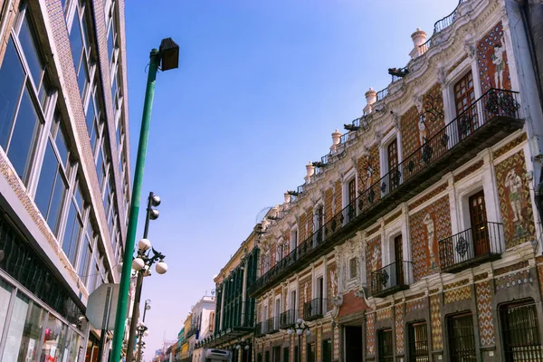 Arquitetura colonial em Puebla — Fotografia de Stock