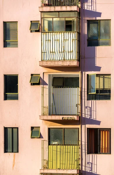Drie balkons in Valparaíso — Stockfoto