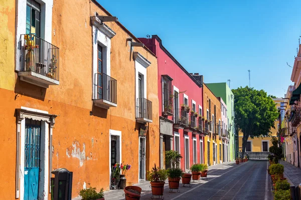 Bunte straße in puebla — Stockfoto