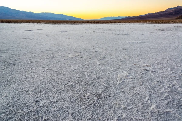 De zoutvlakten Badwater Basin — Stockfoto