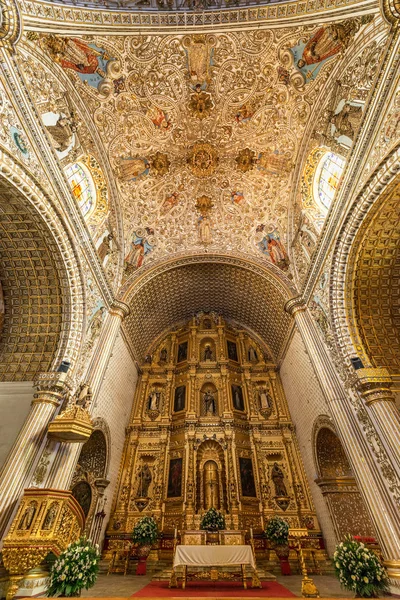 Santo Domingo kyrka interiör — Stockfoto