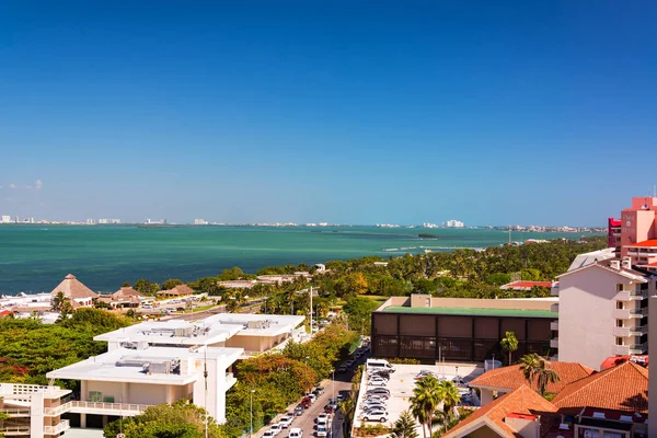 Cancun Water en uitzicht op de stad — Stockfoto
