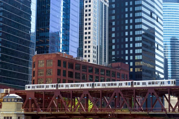 Elevated Train and Skyscrapers — Stock Photo, Image