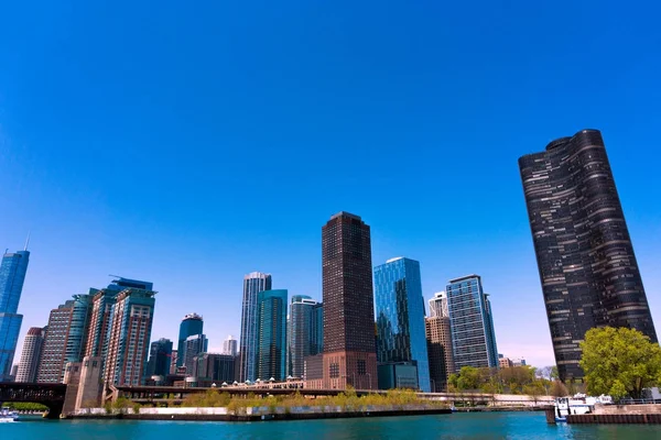 Центр міста Чикаго з озера Мічиган — стокове фото