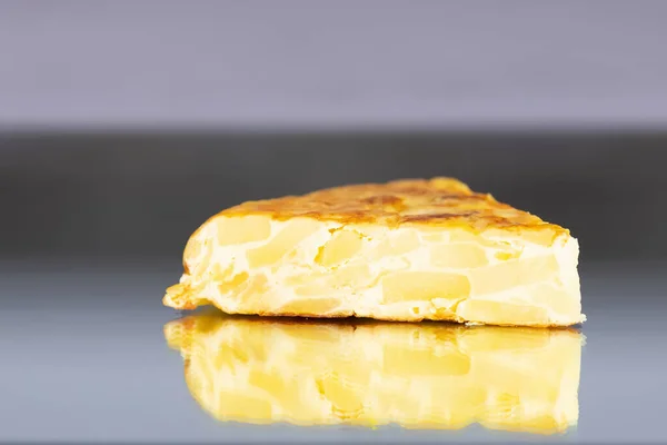 Delicious slice of freshly made spanish omelet — Stock Photo, Image