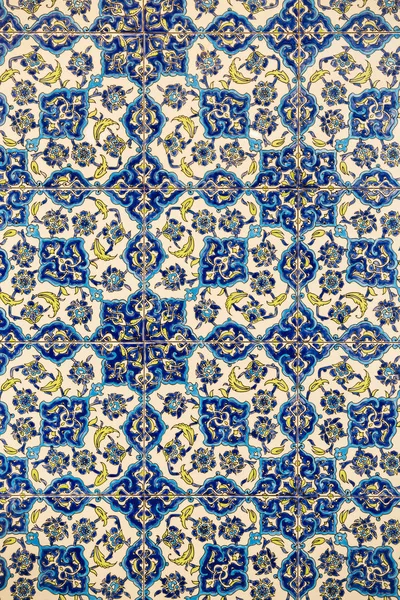 Eski Türk tarzında Seramik Karo üzerinde çiçek desenleri, duvar karosu, doku fayans Türkiye'nin Izmir stilidir detayını desenli