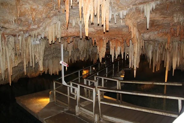 The Crystal caves of Bermuda — Stock Photo, Image