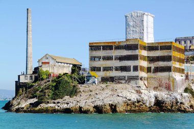 San Francisco. Hapishane Alcatraz görünümü. Alcatraz Adası arka plan. ABD.