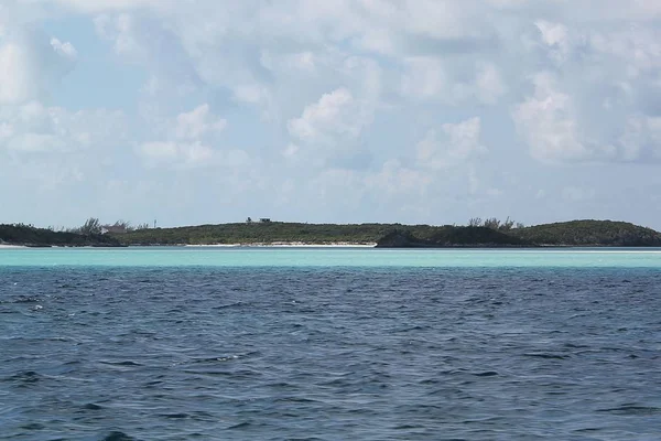 Oceano Azul Praia Areia Branca Nas Bahamas Fundo Bonito — Fotografia de Stock