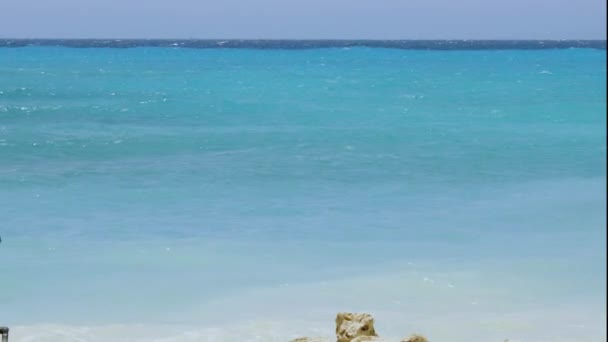 Incredibile Bellezza Onde Turchesi Dell Oceano Atlantico Sfondo Cielo Blu — Video Stock