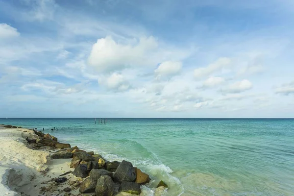 Prachtig Uitzicht Atlantische Oceaan Witte Zandkust Lijn Turquoise Water Blauwe — Stockfoto