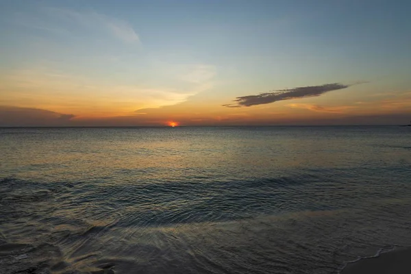 Pôr Sol Incrível Eagle Beach Ilha Aruba Vista Inesquecível Bela — Fotografia de Stock