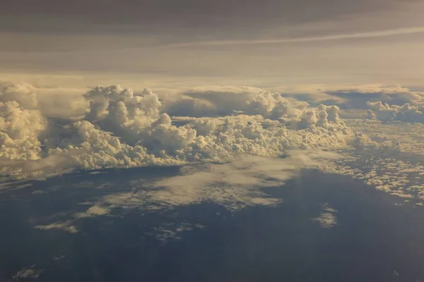 Vista Aérea Hermosas Nubes Blancas Cielo Azul Lindo Fondo —  Fotos de Stock