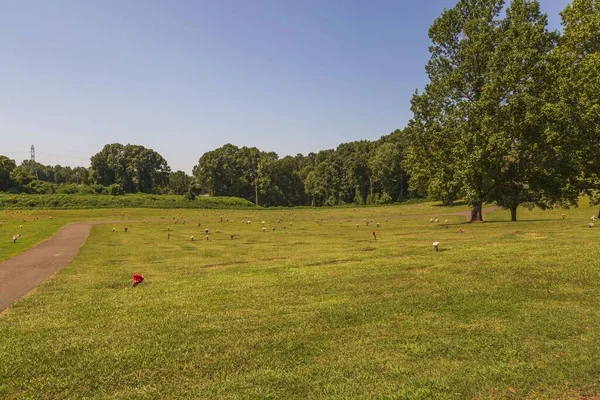 Hermosa Vista Sobre Tranquilidad Cementerio Día Verano Carolina Del Norte — Foto de Stock