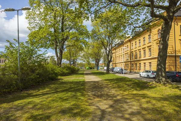 Zicht Straat Van Uppsala Zweden Europa Gebouwen Blauwe Lucht Achtergrond — Stockfoto