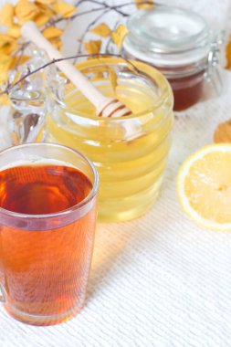 Canım çay bir fincan dökme