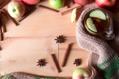 Tarçın çubuğu, yıldız anason andt sıcak eşarp ile elma çayı